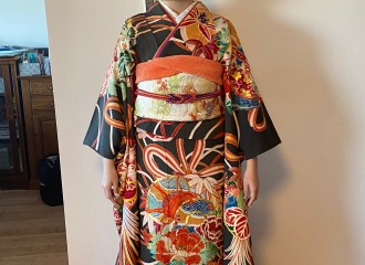 お母さんの振袖（ママ振り）〜母から娘に着てほしい〜